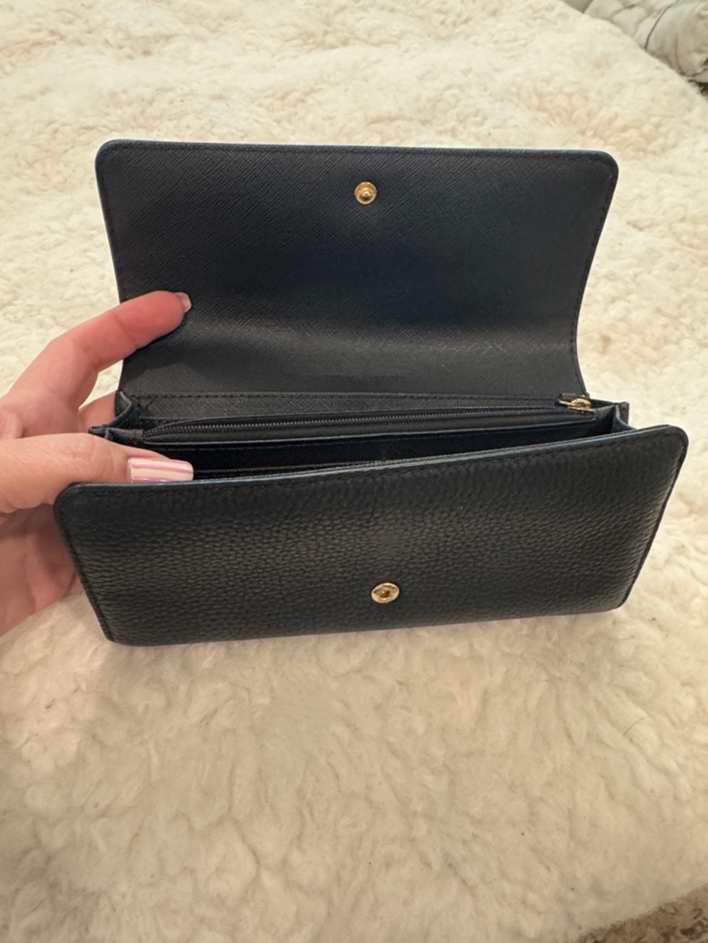 Michael Kors Black Pebbled Leather Wallet with Gold MK Emblem - Picture 3 of 5